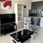 Joli T2 Confort, Piscine, Superbe Terrasse A 300m De La * لا غراند موت
