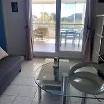 Joli T2 Confort, Piscine, Superbe Terrasse A 300m De La *